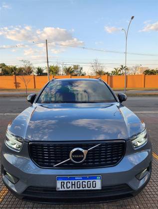 VOLVO XC40 2.0 T5 GASOLINA R-DESIGN AWD GEARTRONIC VOLVO XC40 2.0 T5 GASOLINA R-DESIGN AWD GEARTRONIC